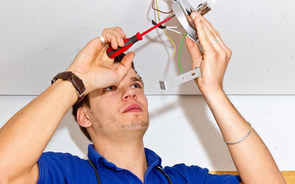 technicien électricien Paris 20